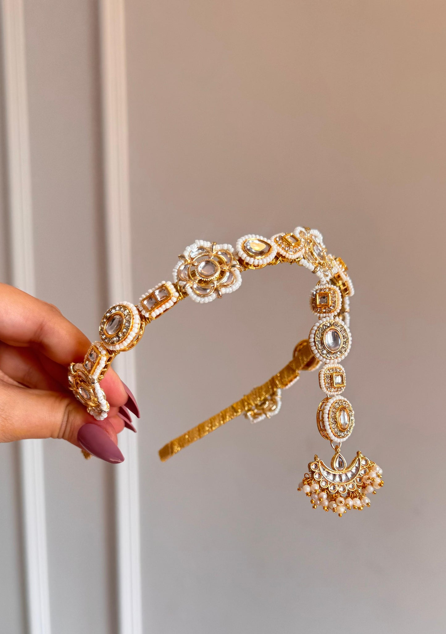 Golden white kundan headband with maang teeka