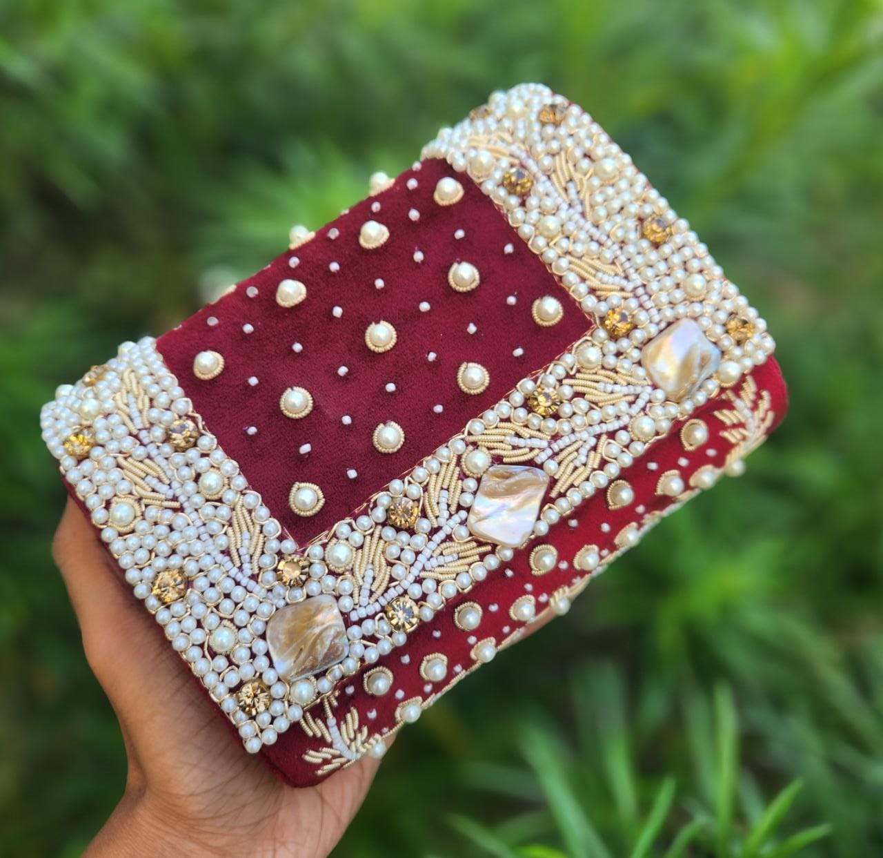 Diamond and pearl handwork Flap clutch