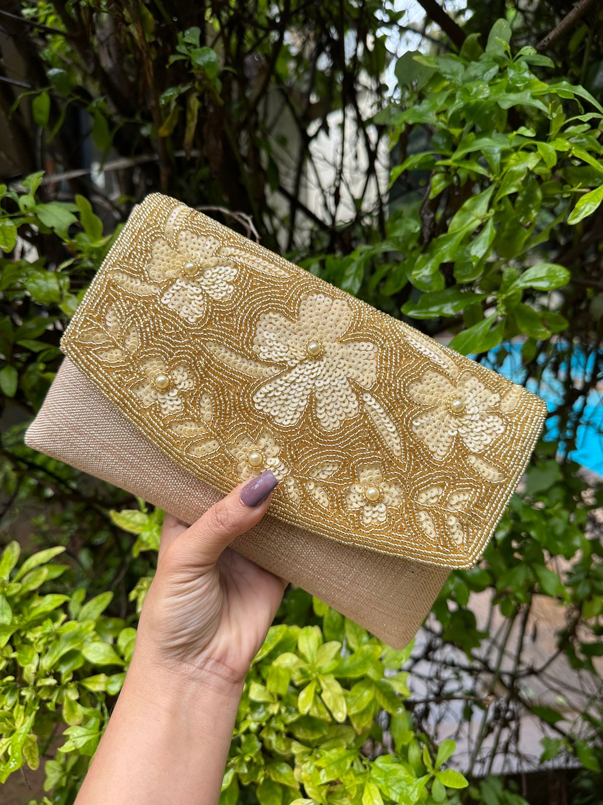 SEQUIN PEARL FLORAL DESIGN FLAP BAG