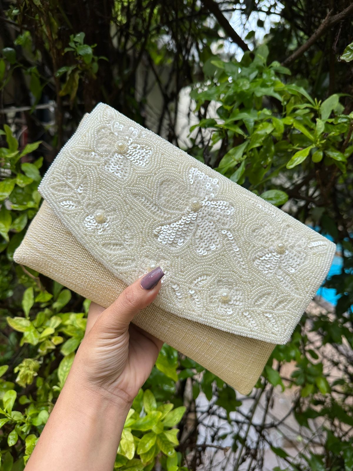 SEQUIN PEARL FLORAL DESIGN FLAP BAG