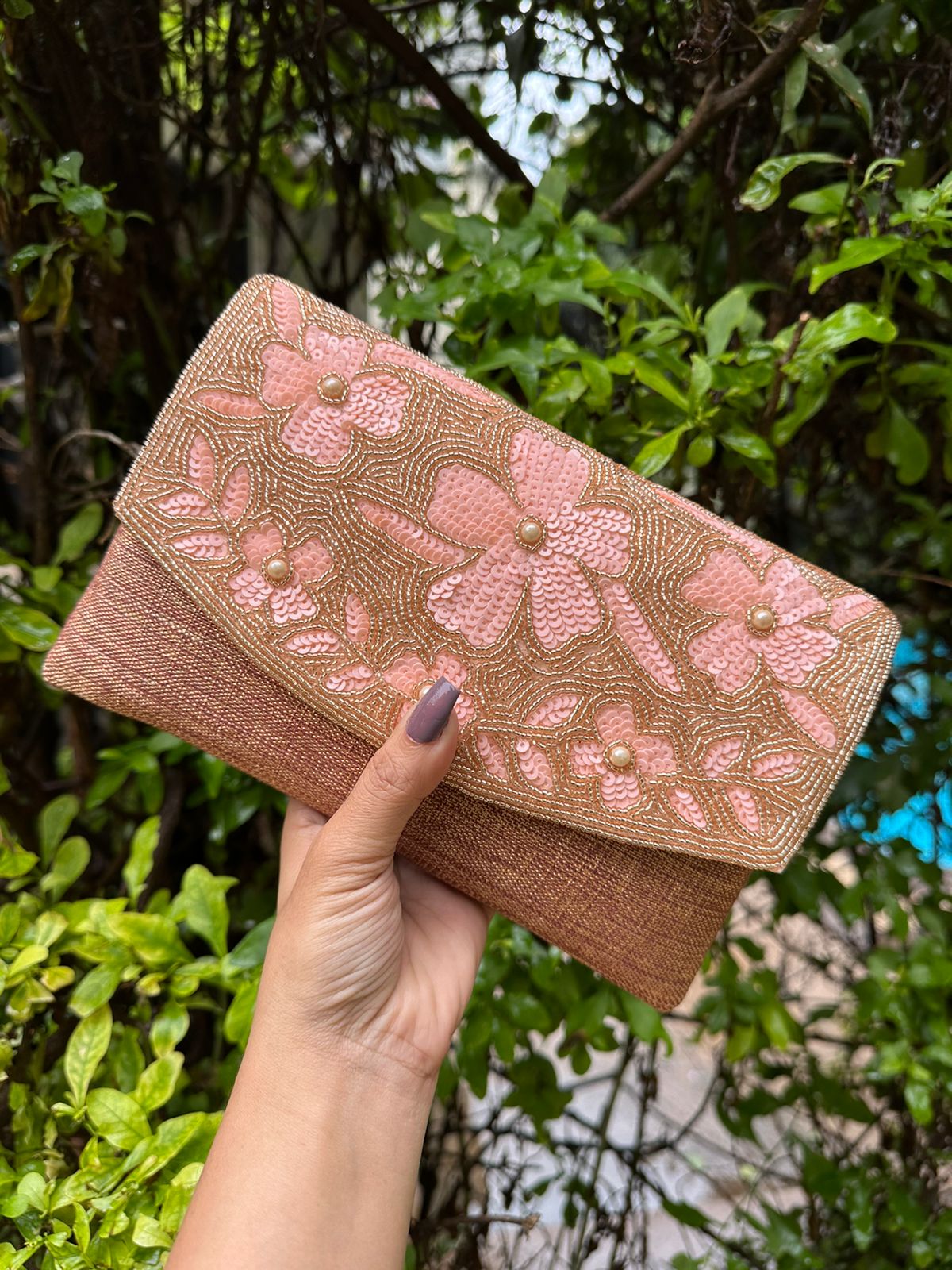 SEQUIN PEARL FLORAL DESIGN FLAP BAG