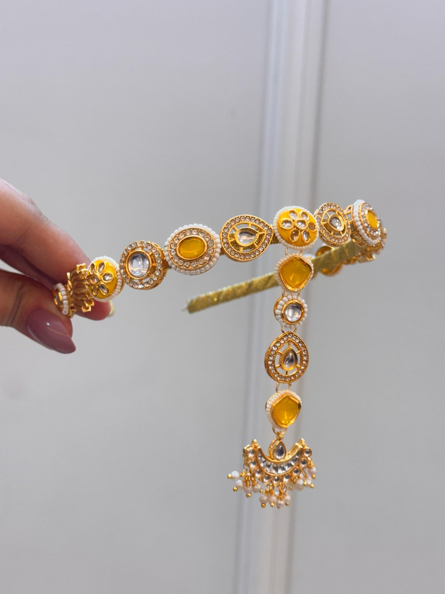 Yellow kundan headband with maang teeka