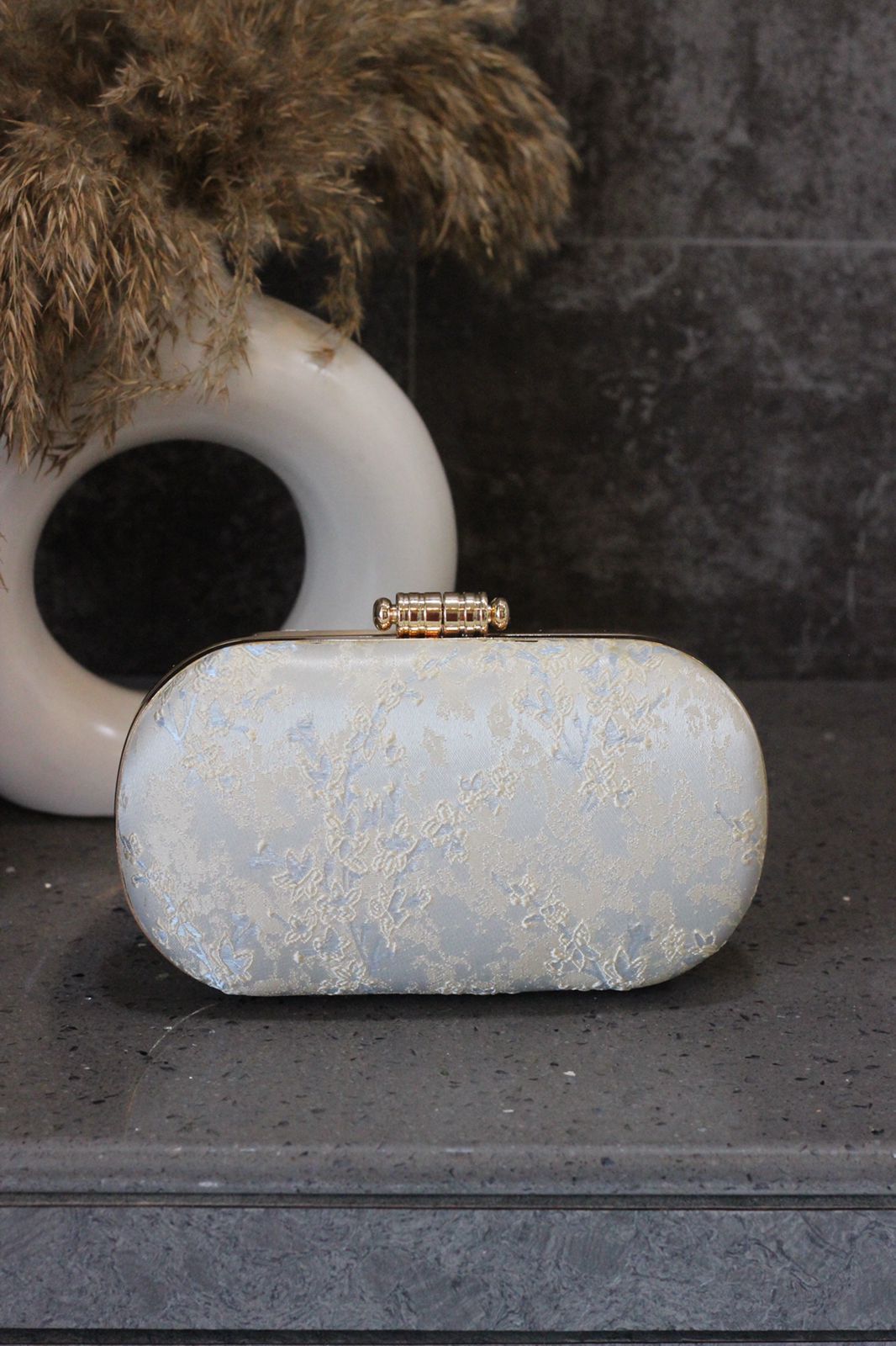 Reef texture box clutch bag