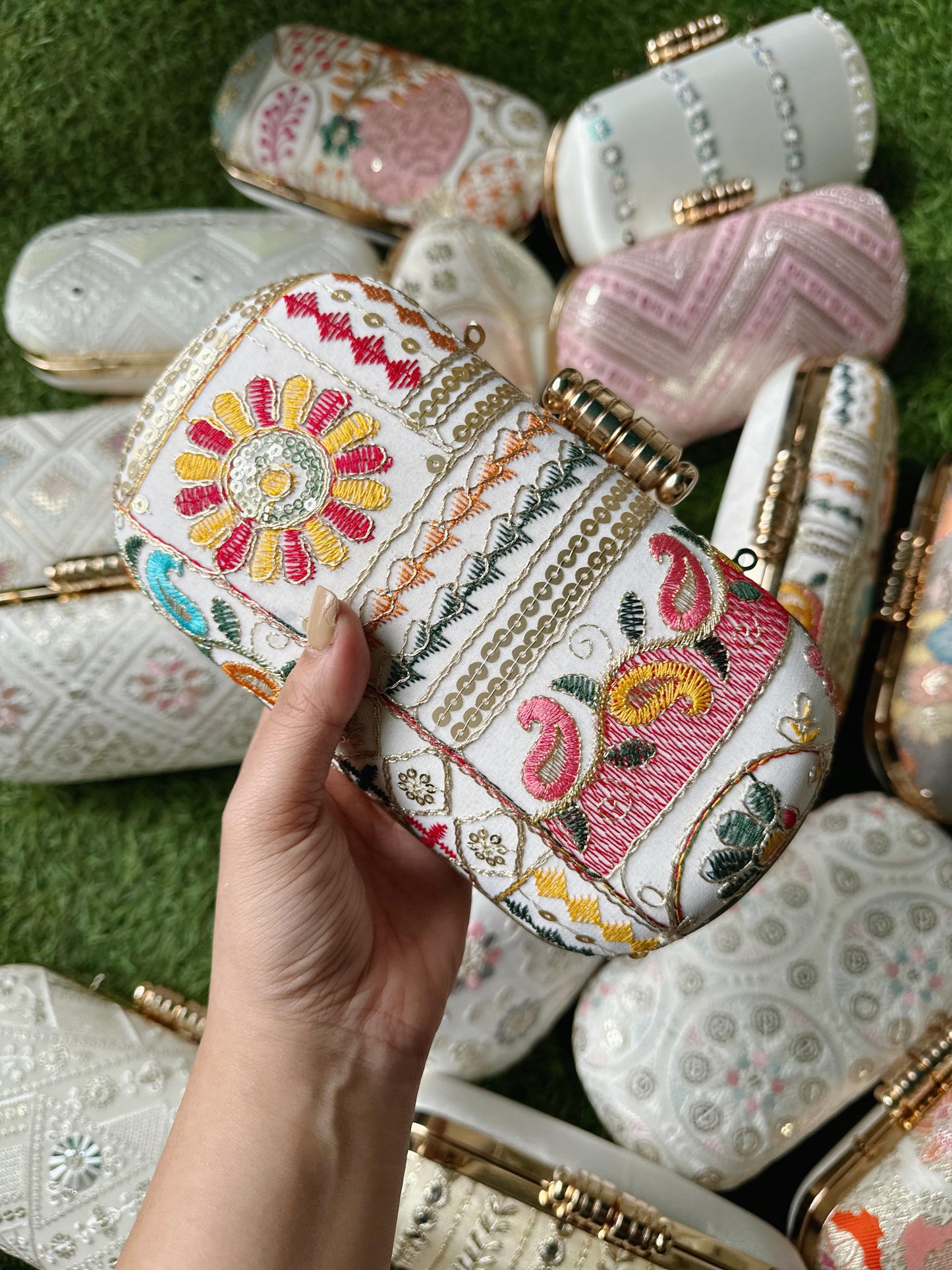 Chikankari capsule clutch