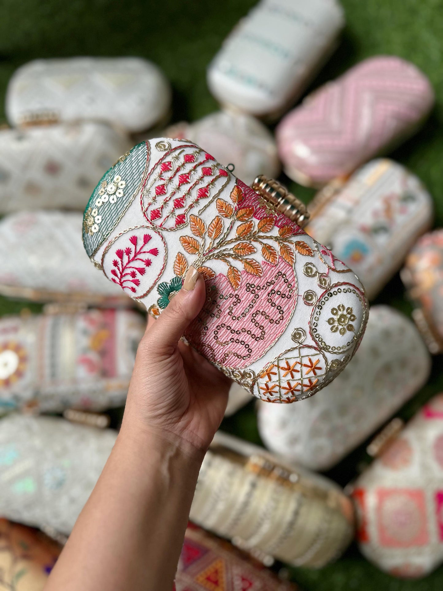 Chikankari capsule clutch