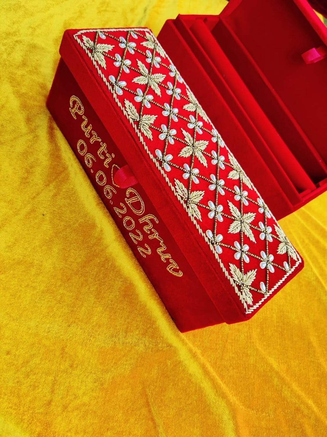 Red single rod bangle box with bead and golden embroidery