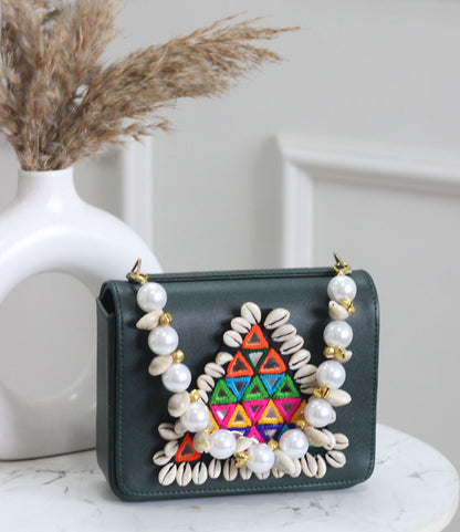 MACRO BAGS WITH MULTI MIRROR & COWRIE