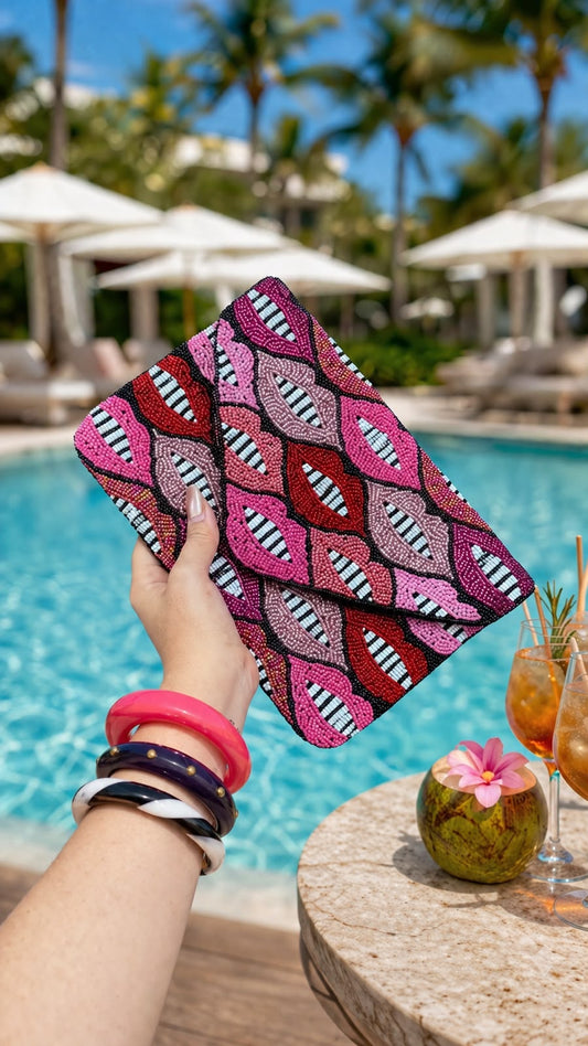 Lips bead work flap bag