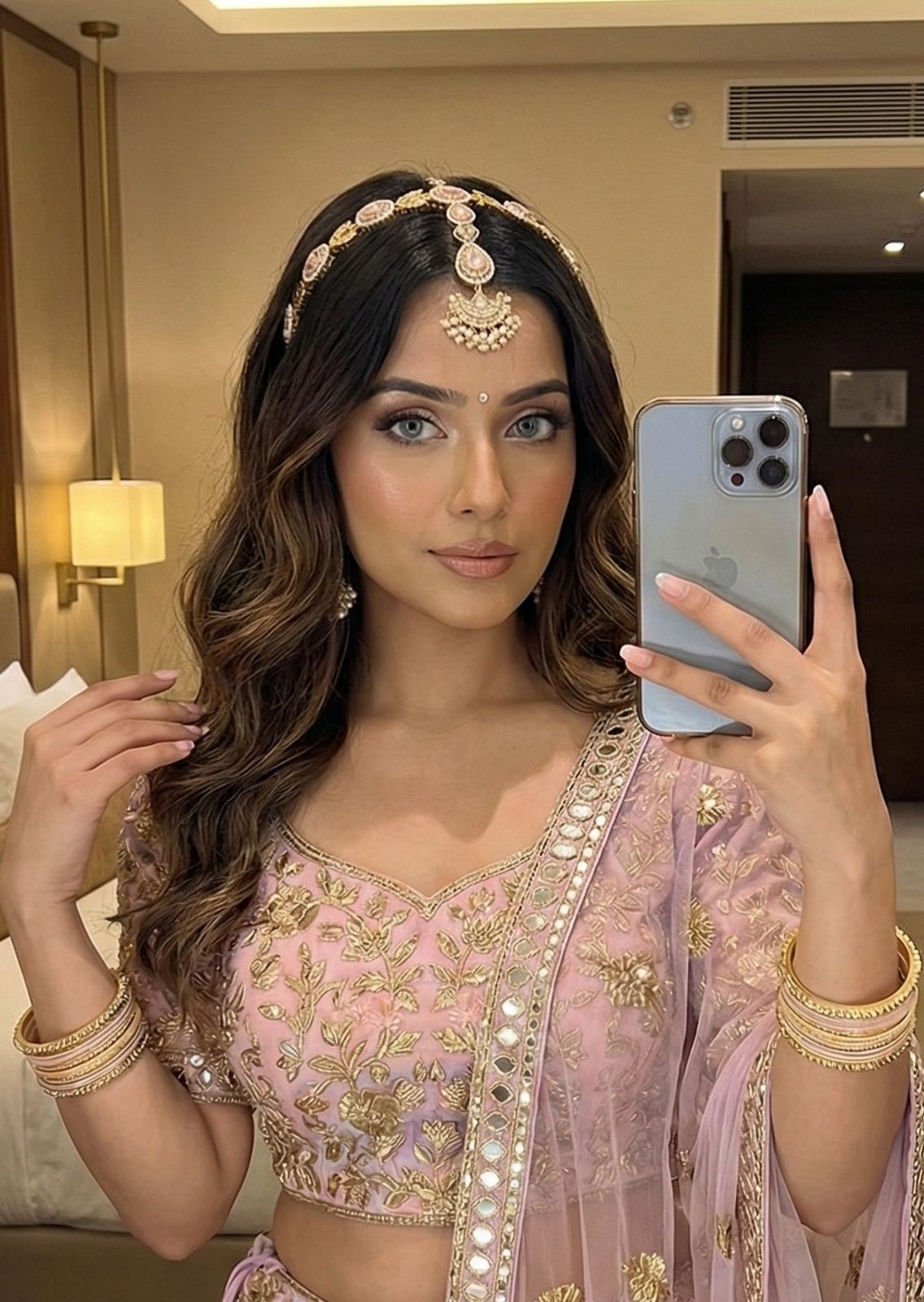 Yellow kundan headband with mang teeka