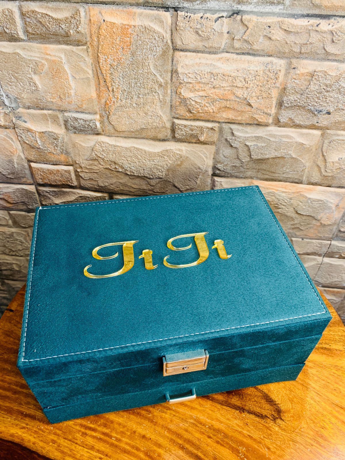 Emerald green Trousseau BOX with lock