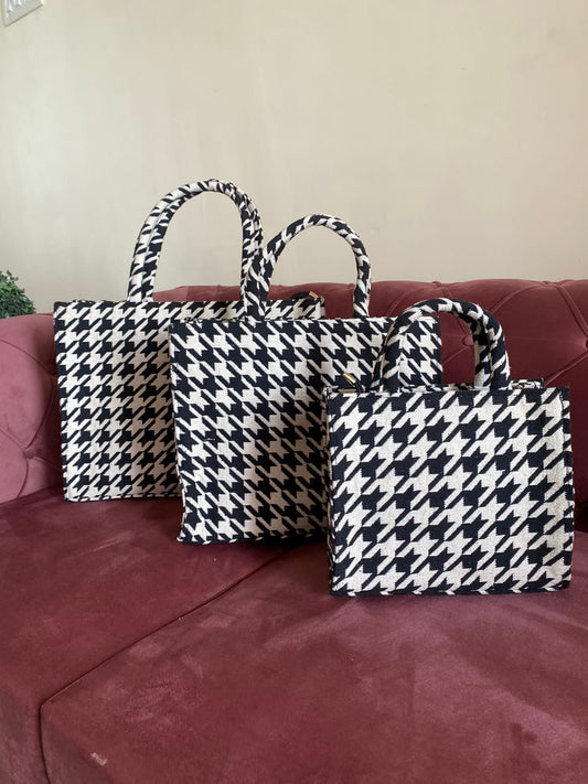 Zig zag black & white jute tote bag, travelling bag, maternity bag, overnight bag, go to bag, beach bag - Pack of 3