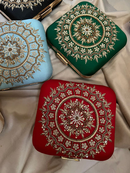 PREMIUM golden embroidery square clutch