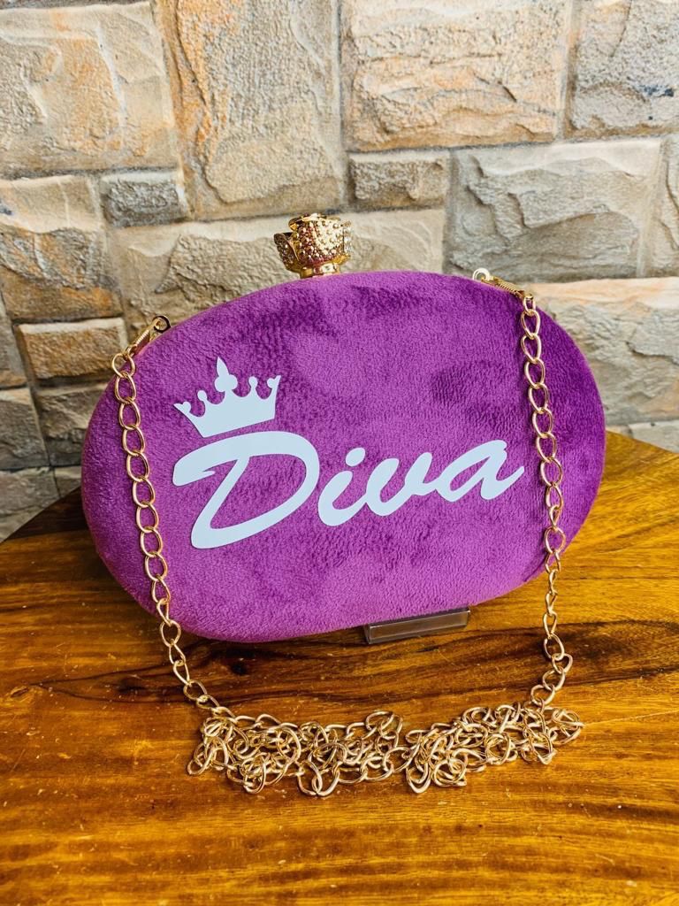 Oval name clutch with designer knob