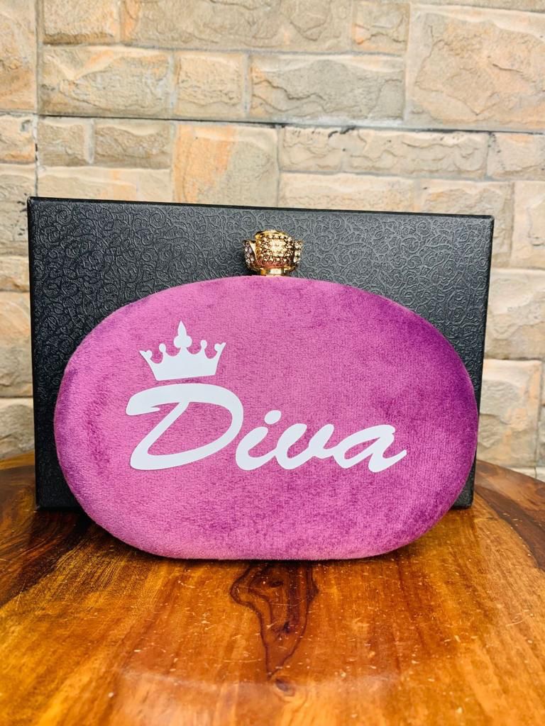 Oval name clutch with designer knob