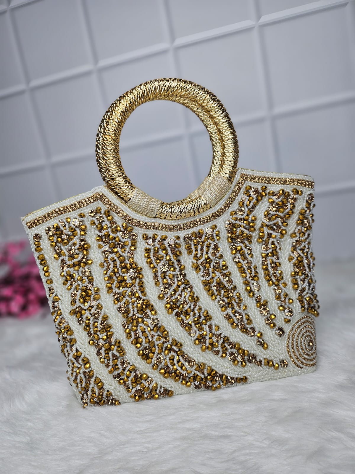 Bridal clutch bag with round handle