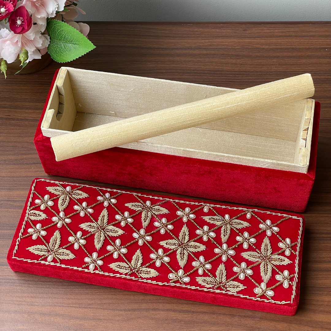 Single rod bangle box with embroidery